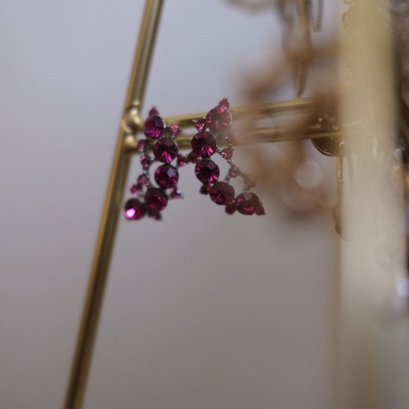 Stylish Pink Earrings - Effortless Charm! - Picture 3 of 4